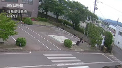 【動画】福島の工場にクマが侵入、従業員が襲われる瞬間が防犯カメラの映像に…