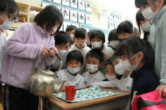 【困惑】福岡市の給食、和食の日は牛乳の代わりに緑茶になる