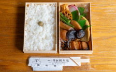 【悲報】お弁当屋さん、「100人前の注文」をドタキャンされて咽び泣くwwwwwwwww