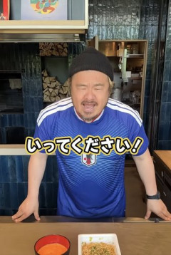 【悲報】鳥羽シェフさん、ペヤングを秒でおいしくする方法を披露してしまう