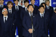 【画像あり】サッカー日本代表さん、国旗損壊した写真を堂々と公開してしまう・・・