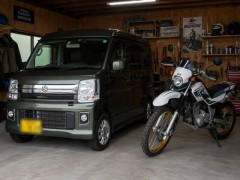 「軽自動車と250ccオフロードバイクの2台持ち」　←情強過ぎんだろ…