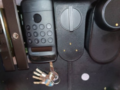 やっとスマートドアロック化するための機材が揃った