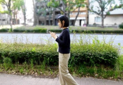 【歩きスマホ】的場浩司さん、“歩きスマホ”で激突してきた若者の態度に困惑　文句ありげな目を向けられ…「なんで被害者面できるんだよ」