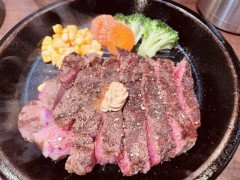【悲報】「いきなり！ステーキ」看板メニュー1割値上げ