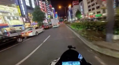バイク乗りさん「赤信号ちんたら歩いてる女がムカつくわ、せや！」