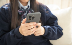 【教育・育児】総務省、子どものSNS年齢確認の義務化へ　有識者会議が報告書を取りまとめ
