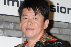 【悲報】ホリエモン、今度はSUSURUにキレる「WAGYUMAFIAのラーメンはまずいとか、わざわざ言うわけ。リュウジと一緒だよ」 ※言ってない