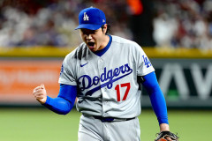 大谷翔平 出塁率.420(1位) 防御率0.74(1位) WAR4.4(1位) ←これ