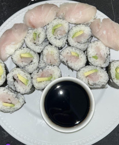 外国人「マグロやサーモン以外の寿司ネタなら何が一番好き？」
