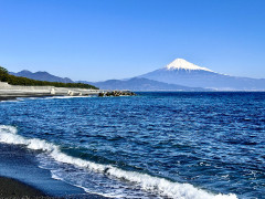 市長「遭難するアホが多いしもう閉山中の富士山は登山禁止にするわ」登山家「やめろ！反対署名する！！！」