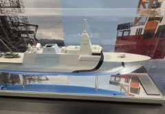 カナダ海軍向けコルベット艦モデル、ユニコーン統合マスト類似品が搭載！