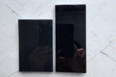 【朗報】サムスンの新型の折りたたみスマホ｢Galaxy Z Fold 8 Ultra｣､重さは7と同じ215g バッテリー容量は大幅増加の5000mAhとの噂