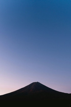 市長「遭難するアホが多いしもう閉山中の富士山は登山禁止にするわ」登山家「やめろ！反対署名する！！！」