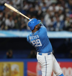 【日本ハム】レイエス、超特大の同点ソロ｜ヤクルト戦｜反応まとめ｜6/5