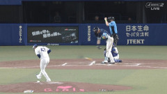 西武・ネビン、ブチギレバット投げ！！ 退場になりそうなのを桑原が止める