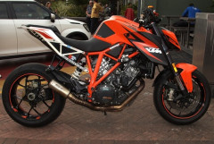 なんでバイクって全員うるせぇの？