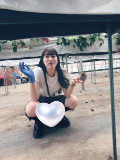 【朗報】足立梨花さん、スタンプで股間を隠して逆に工ッチになってしまう