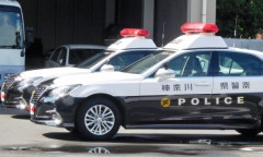 【悲報】神奈川県警さん、居酒屋で人妻に対して警察としての一線を超える◯◯◯をしてしまう…