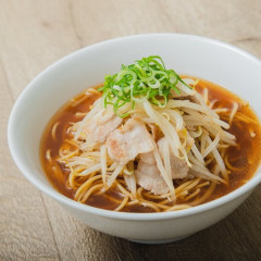 【悲報】ラーメンの上に乗ってたら嫌なもの