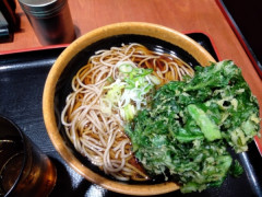 立ち食いのそばのトッピングは春菊天