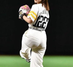 【画像】内田真礼（36）身体がえっちすぎるｗｗｗｗｗｗｗｗ