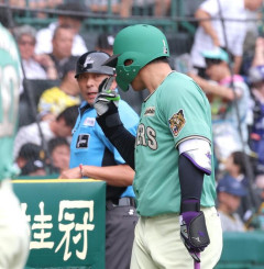主将の阪神・坂本「もっと早く僕が止めてやればよかった」　森下退場を悔やむ　「悔しい気持ちをプレーでいい方向に向けられるように」　チームの結束訴える