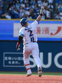【ＤｅＮＡ】相川亮二監督、牧秀悟ベンチスタートの理由に「コンディションのみです」７日先発起用は「もちろん」９回代打２ラン