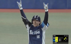 西武・隅田知一郎、ノーサインでスクイズ成功！プロ初打点にニッコニコ