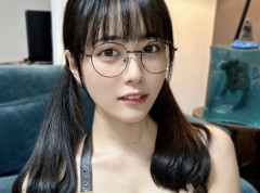 【悲報】超人気グラドルさん、さすがに年齢が出てくる・・・