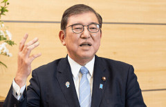 石破前総理「国旗損壊罪は法理論的にあまり正しくない」「自国と外国の国旗損壊に対する対応は区別するべき」