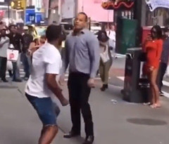 【動画】黒人さん　路上最強伝説を作ってしまうｗｗｗｗｗｗｗ