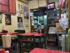 町中華に来たワイ「うわぁ～！どれも美味そうやなぁー！よっしゃ！」