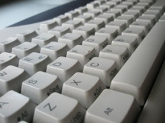 パソコンのキーボードでスペースキーやたらと長いの何なの？