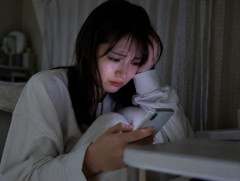 阿呆「SNS見てたら病む」ワイ「ならやめれば？」阿呆「今の時代ー！SNS無しではー！」