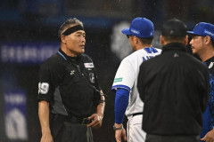 De相川監督退場に球審「監督は興奮してなかった。監督は立場的に引けない。５分経ったので退場にした」