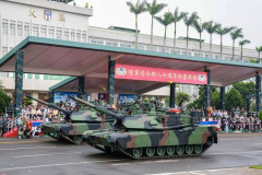 台湾陸軍司令部、創設80周年の記念式典を開催…各種の新型兵器展示！