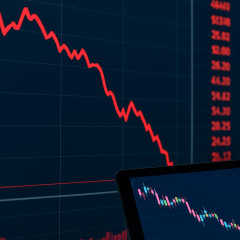 日経平均一時2500円安、AI半導体株に売り 米利上げ観測で   #株価