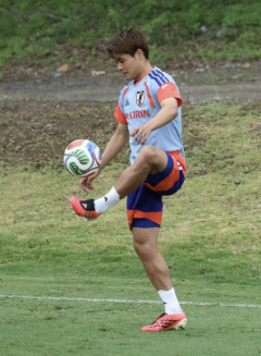 日本代表・佐野海舟、過酷な日程も大丈夫！　ボランチ選手層不安でフル回転の誓い「全力でやる」