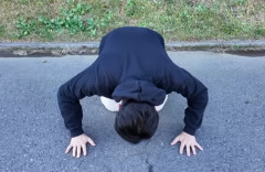 【悲報】ヤバいクレーマーと化したホリエモンに土下座要求されたSUSURUさん、土下座する
