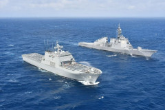 海上自衛隊、韓国海軍と予定通り捜索救難訓練を実施…9年ぶり海で手を取り合う！