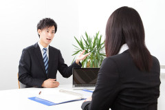 好意を持たれていた人から保険営業をされてしまって、一気に冷めた…