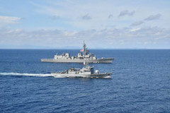 海自護衛艦「いかづち」、フィリピン海軍哨戒艦「アルテミオ・リカルテ」と共同訓練を実施！