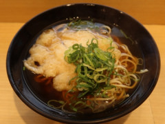 ざるそばは美味いのに温そばはなぜイマイチなのか？