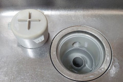 【悲報】お前ら「油をシンクに流すな！」ワイ「なんでや…」ダラー