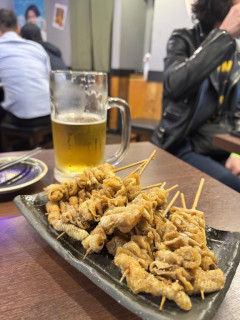 外国人「日本で揚げた鶏皮を食べてみたが…予想外に美味かった」