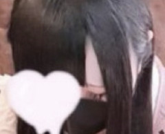 【画像あり】竿役のおっさんみたいなソファ、見つかる・・・