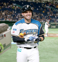 【日本ハム】ブランドン・レアード氏が「ファイターズチャンピオンシリーズ」に来場　６・24