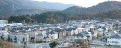 田舎の街ごと異世界召喚される、て設定はどう？