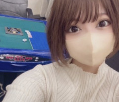 【画像】Hカップ25歳の麻雀女子、弱者男性からのリプライに困惑wwwwwww